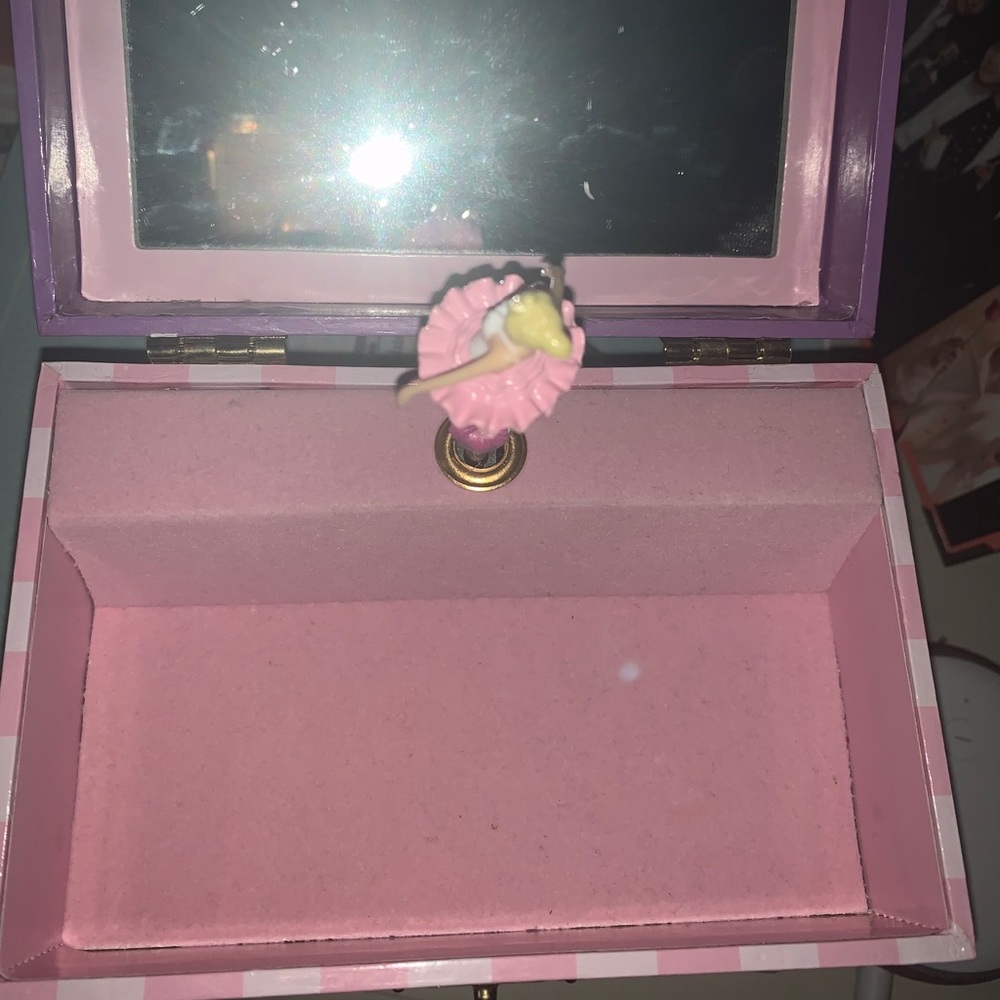 Music Box - Picture 10 of 10